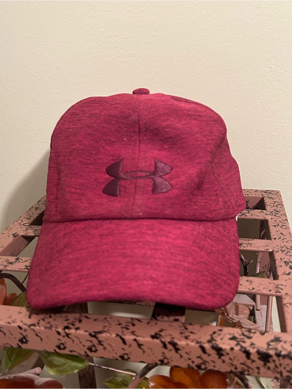 Under Armour Women's Twist Renegade Hat 1291072 Maroon Burgundy Adjustable Cap